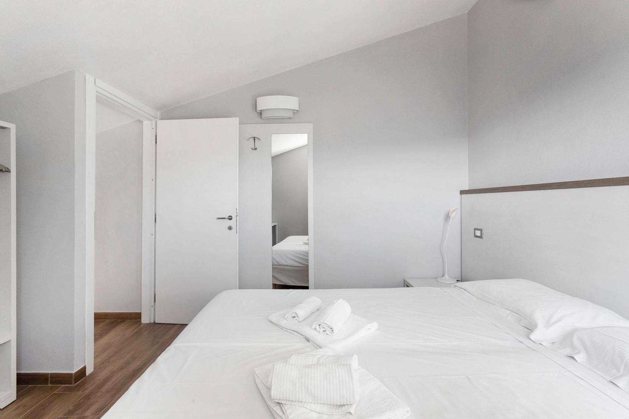 Residenza Del Capitano Apartment Levanto Bagian luar foto